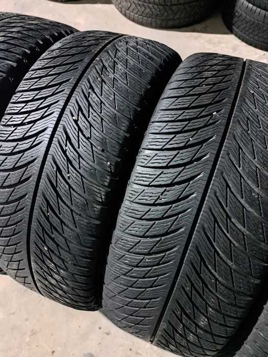 4 anvelope iarnă 235 45 r18 Michelin