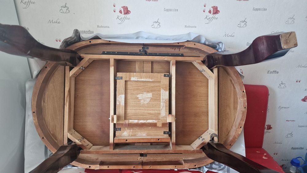 Продам стол красное дерево