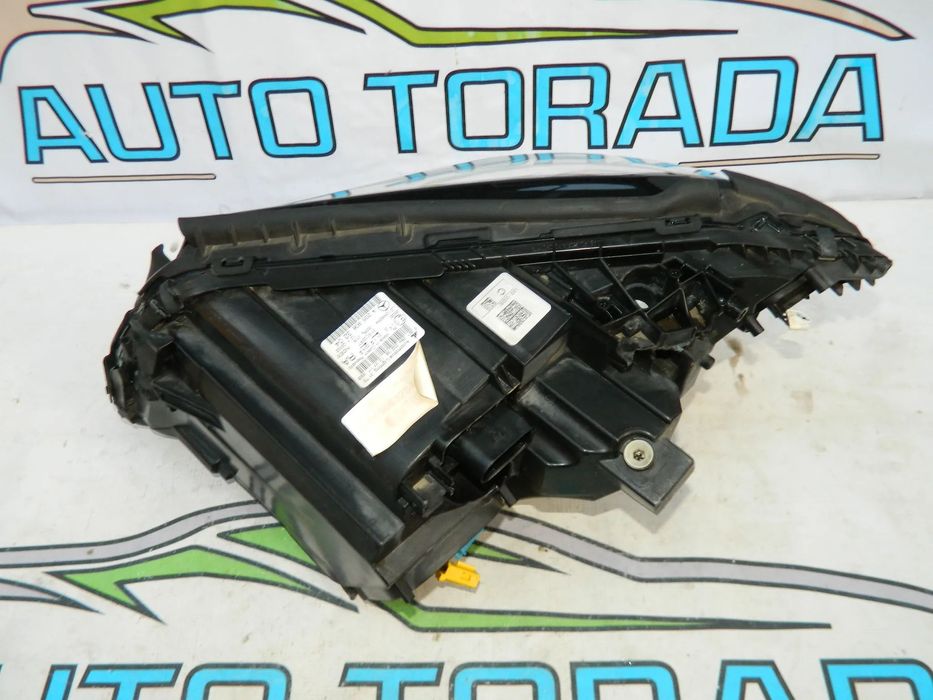 Far dreapta Mercedes C-class W205 ILS model 2014-2018 cod A2059063204