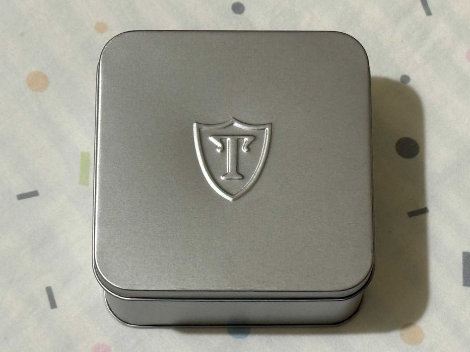 Продавам нов мъжки часовник DeTomaso Viareggio DT1049-B – Silver / White, пълен комплект