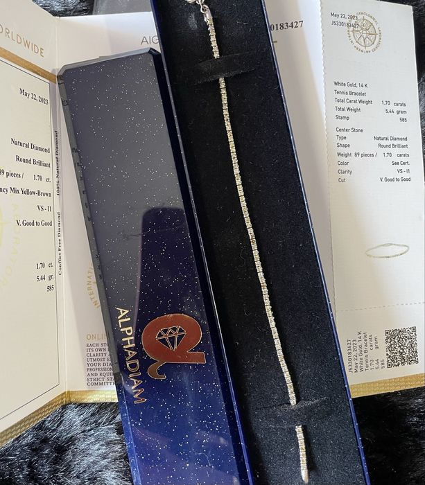 Невероятна тенис гривна от бяло злато и натурални диаманти