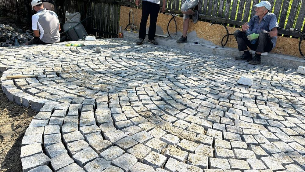 Piatra cubica  montaj