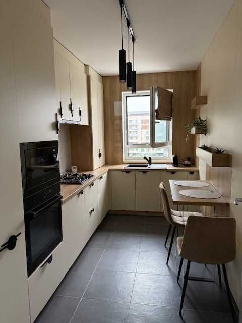 2 camere, Maurer Residence