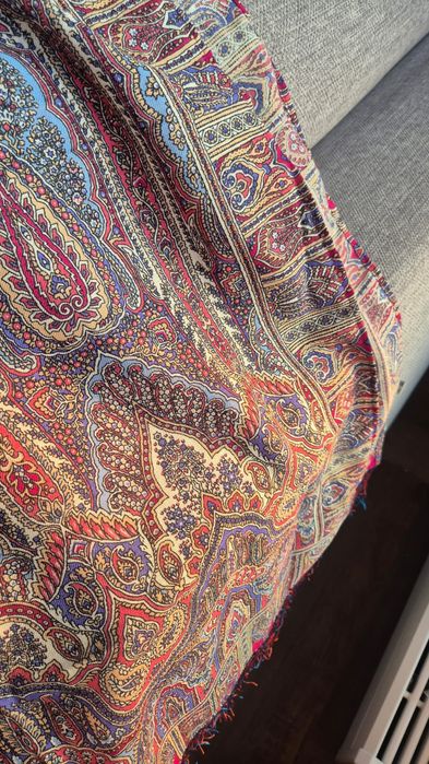 Распродажа коллекции Павловопосадких платков