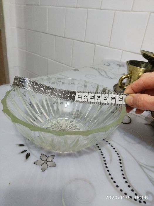 Cалатница стеклянная