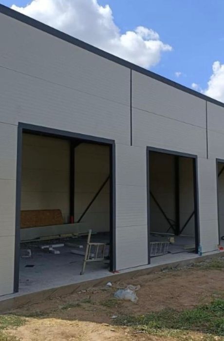 Vând  hală metalică 8x15x3