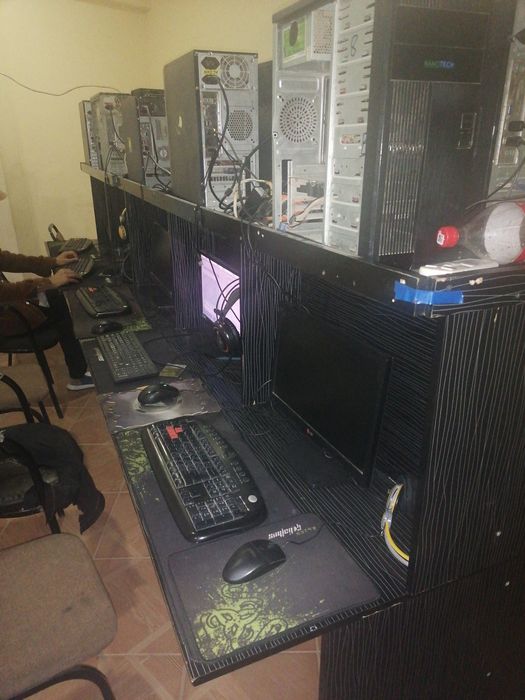 Компйутер сотилади 10 та игравой