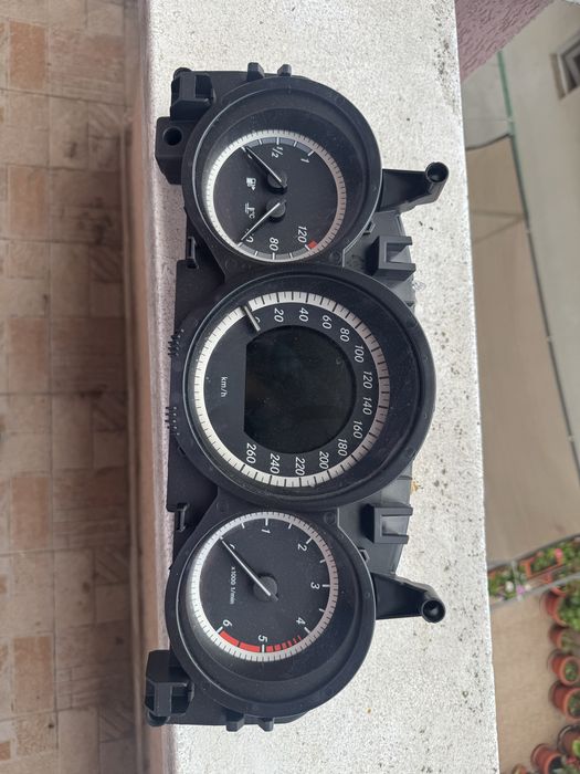 Продавам оригинален километраж за MERCEDES W204