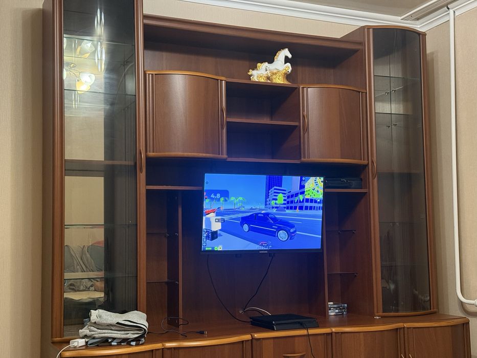 Стенка в гостиную