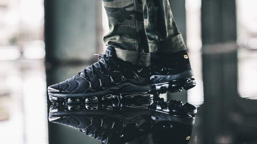 Nike Vapormax Plus black Edition