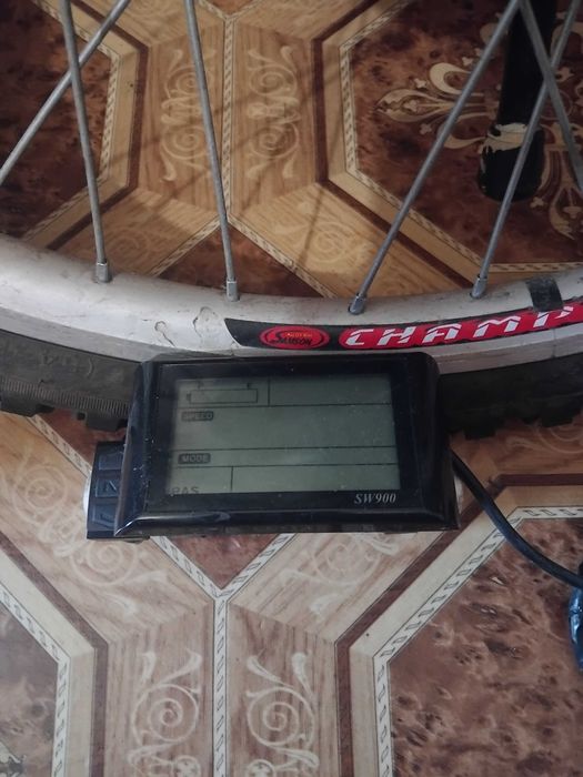 продаю двигатель на 500ват 48 вольт 26 колесо