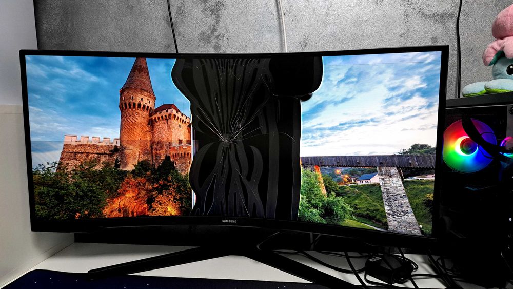 Monitor curbat calculator Samsung - spart, diagonala 85 cm