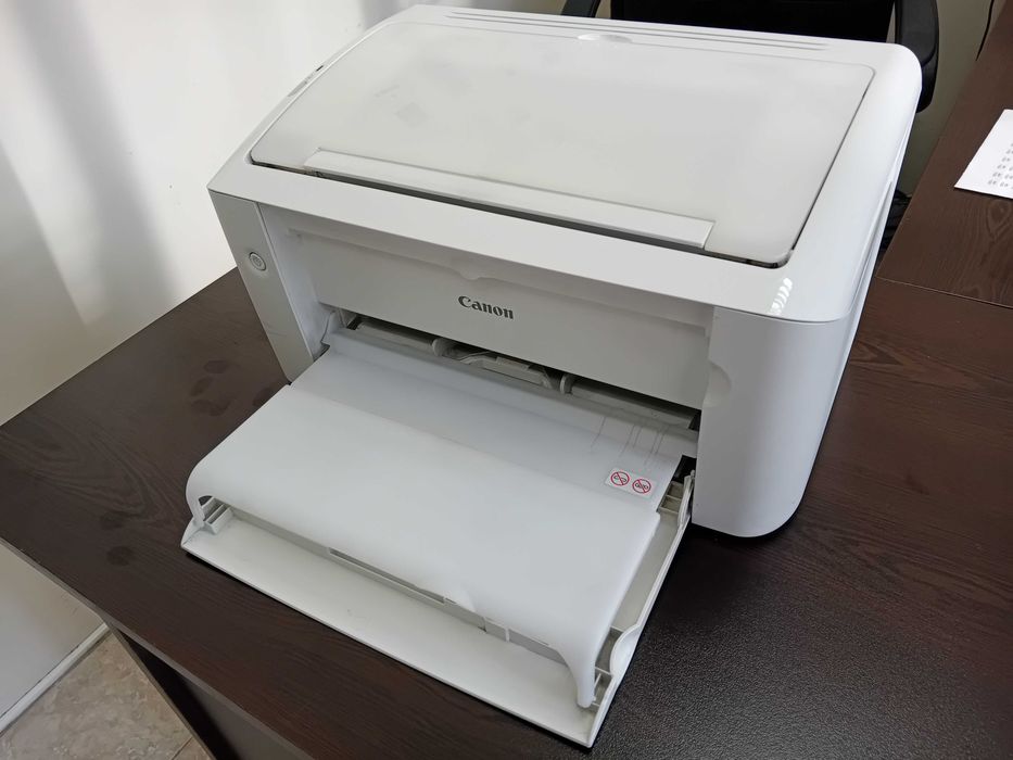 Като нов! Лазерен принтер Canon LBP 3010 Отличен!