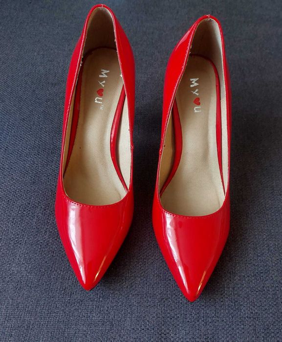 Pantofi stiletto ROȘU piele ecologică lăcuită, mărimea 37, PRODUS NOU