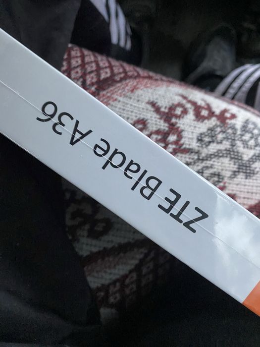 Продам телефон срочно