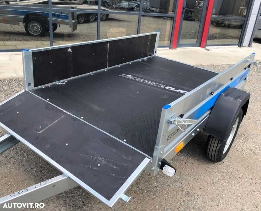 Vand remorca Faro Tractus 220/125/35,masa 750kg,categoria B