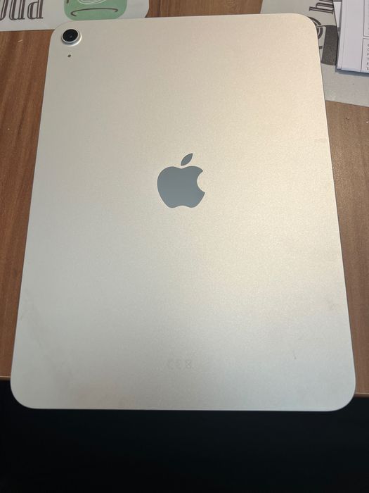 Vand ipad 11 A16 in stare perfecta