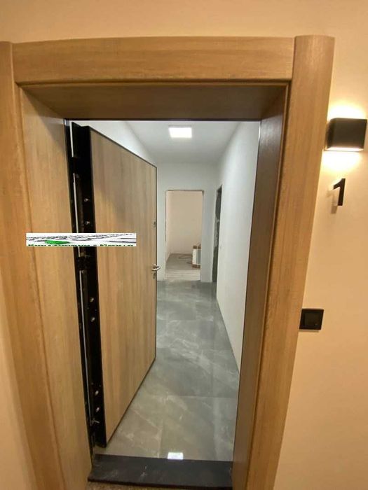 Дава се под наем Офис в Пловдив, Център - 53 кв.м за 510 € - Снимка #14