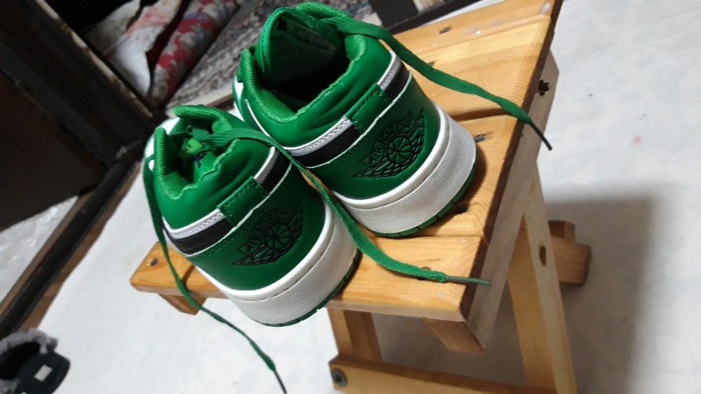 Кроссовки Адидас air Jordan