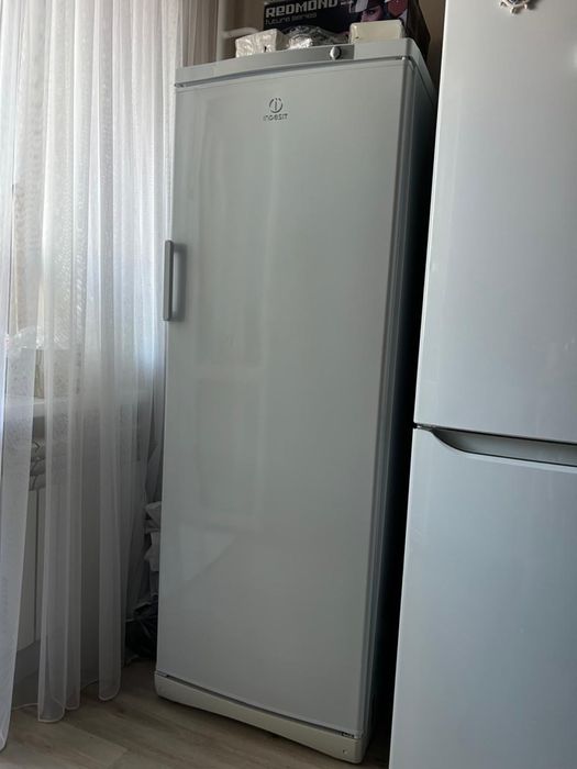 Морозильник Indesit