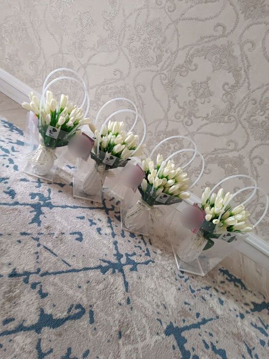 Sovga uchun suniy gullar