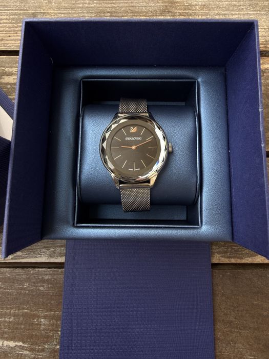 Swarovski дамски часовник
