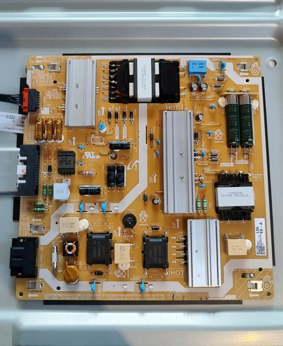 Main board BN94-17512M / BN41-02844 от TV SAMSUNG UE55AU8072U на части