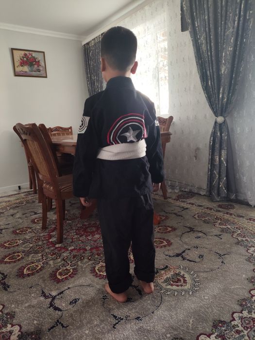 Кимано черного цвета для джиуджитсо