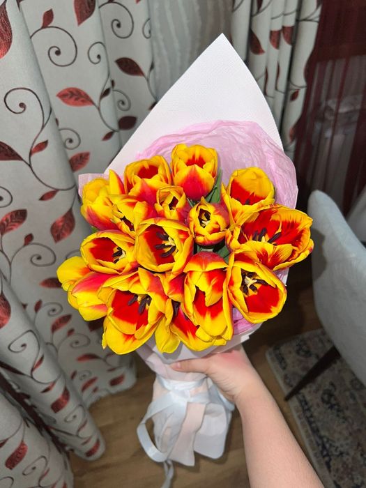 Продам букеты тюльпанов