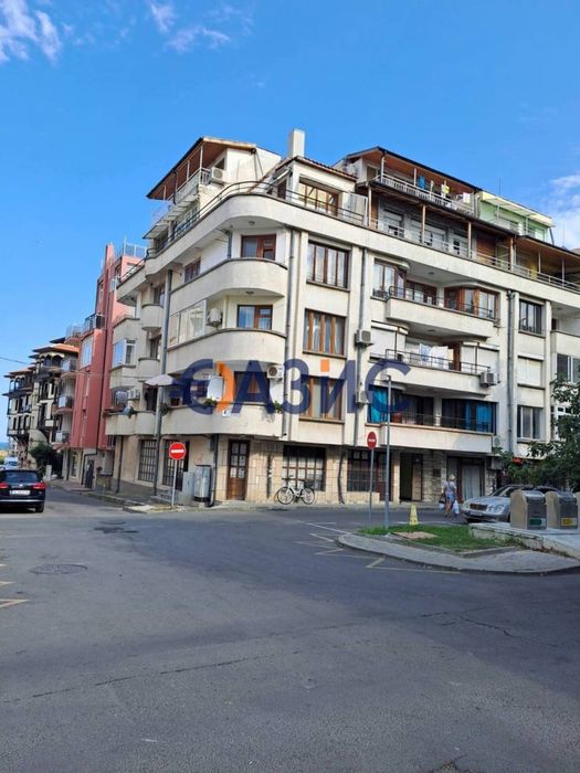 Продава се Тристаен апартамент в Несебър - 78 кв.м за 1276 €/кв.м - Снимка #12