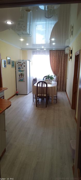 Продам квартиру 90 КВ.м. .