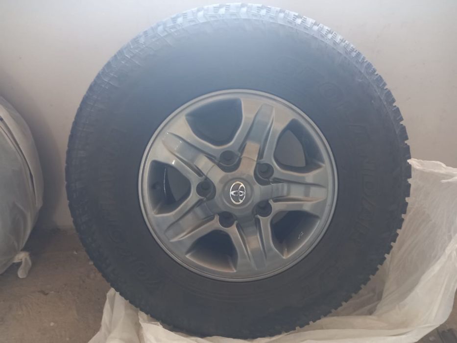 Продам колеса на Ленд Крузер