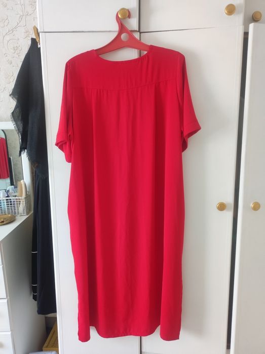 Продам нарядное платье большой размер