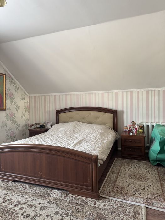 Продам приличный особняк