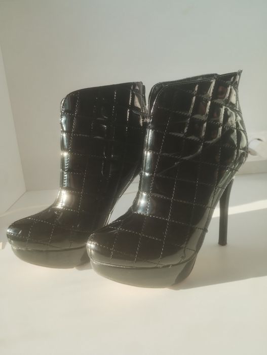 Високи зимни боти