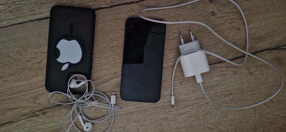 Vand iPhone 13 Midnight nou 128GB