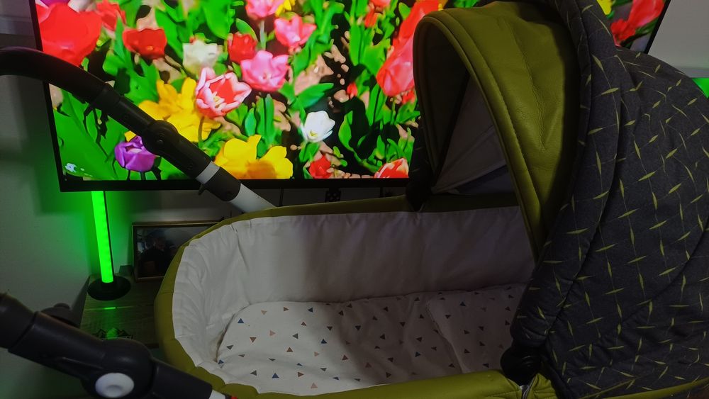 Cărucior/căruț copii 3 în 1 sport+landou+scaun auto(scoică)Testat ADAC

-- design modern

-- calitate superioară

-- practic și ușor

-- cadru robust