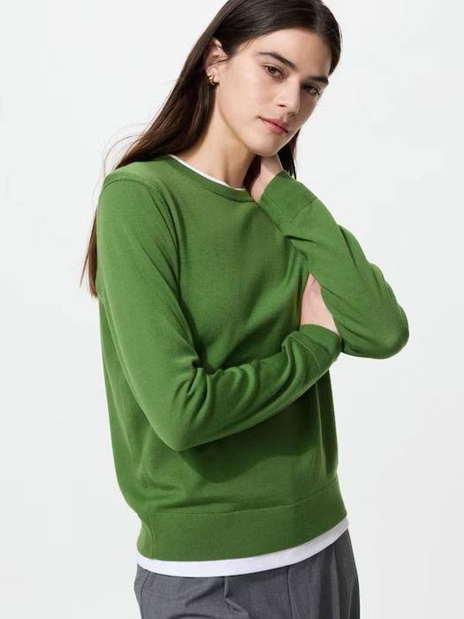 Свитер женский  uniqlo.