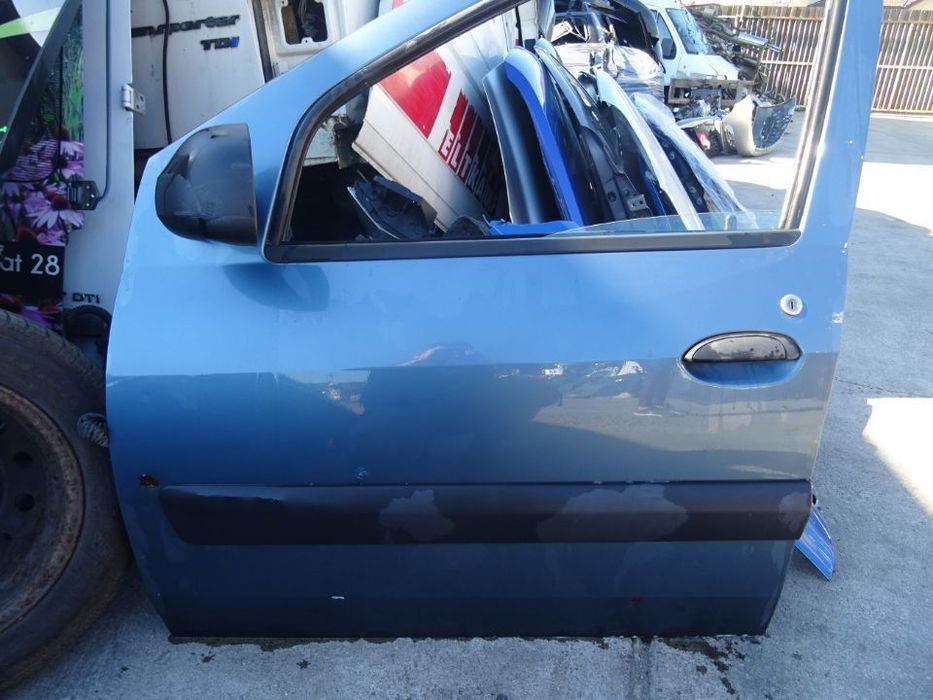 Vand Usa Stanga Fata Dacia Logan 1 din 2006 volan pe stanga