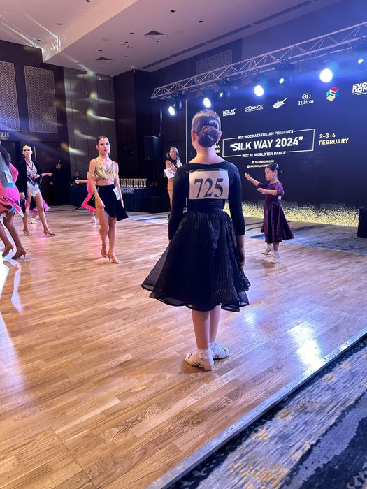 Продам бальное платье