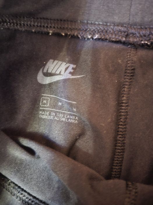 Продавам два броя спортни клинове- Nike и Reebok за 20 евро