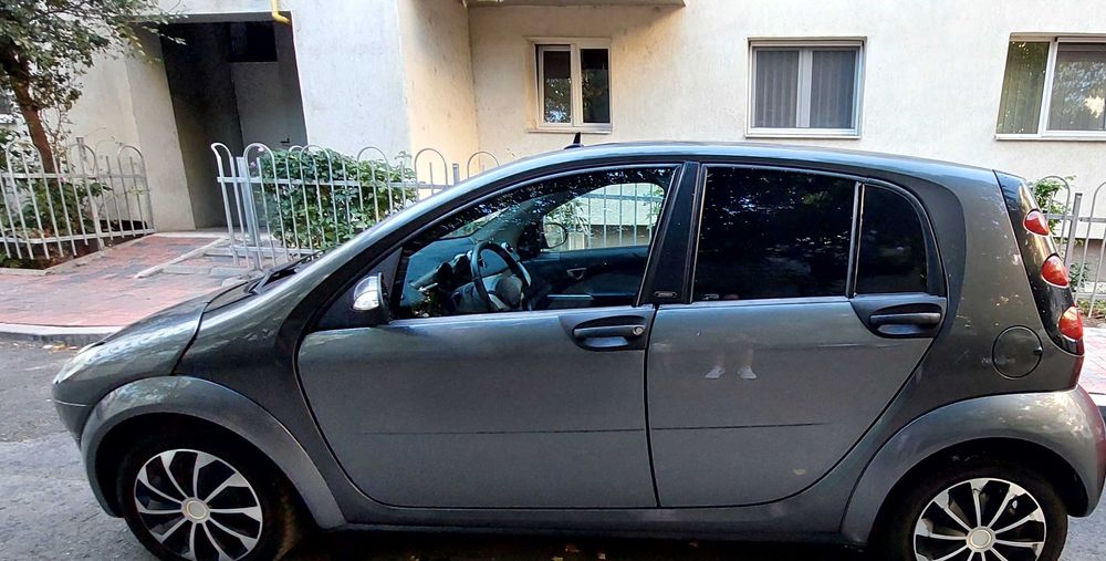 Vand Smart forfour  1.3 benzina. 2006