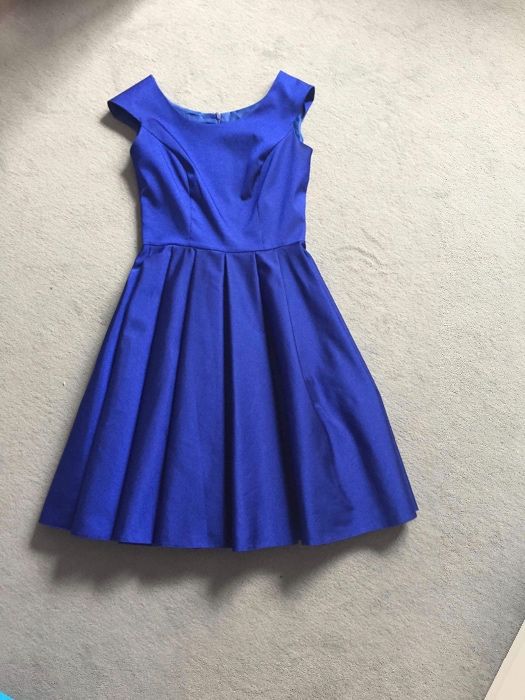 Rochie eleganta de gala. O singura purtare ,marime 36. Albastru regal