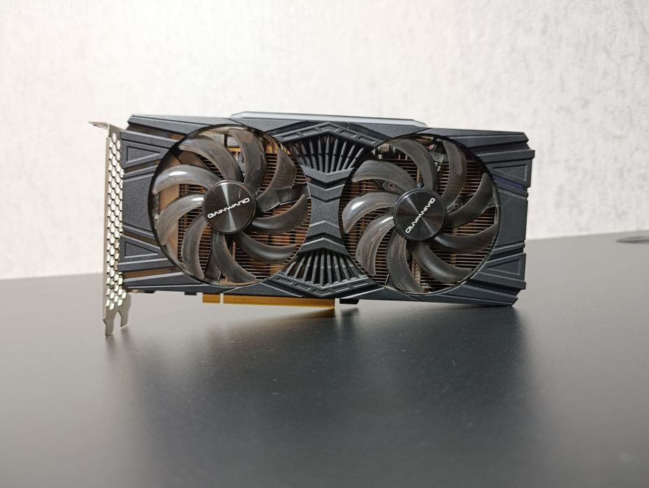 Видеокарта GTX1660 SUPER