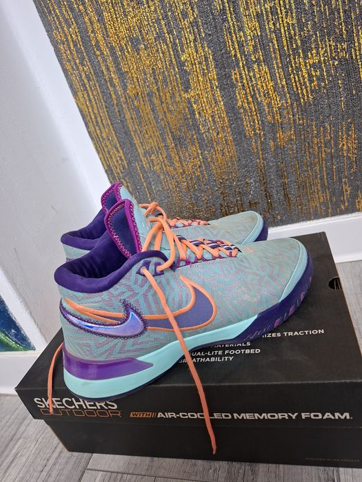 Nike Performance