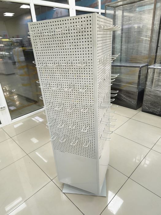 Стойка квадратная, крутящийся на 360 градусов