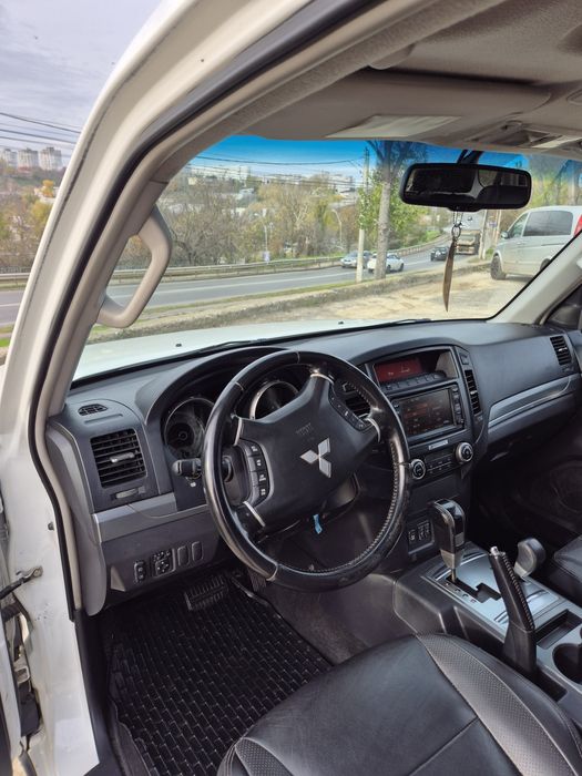 Pajero autoutilitara N1