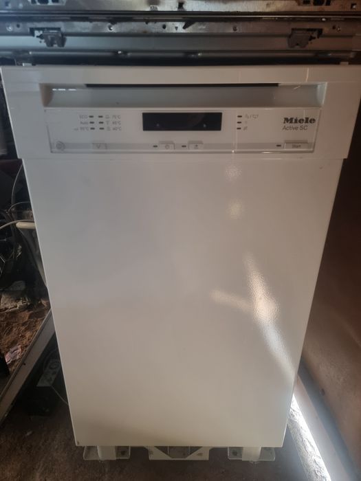 Miele съдомиална свободно стояща