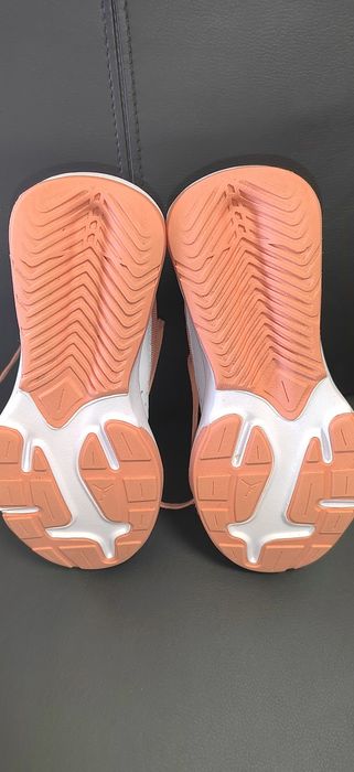 Nike Air Jordan 200E GS, номер 37,5