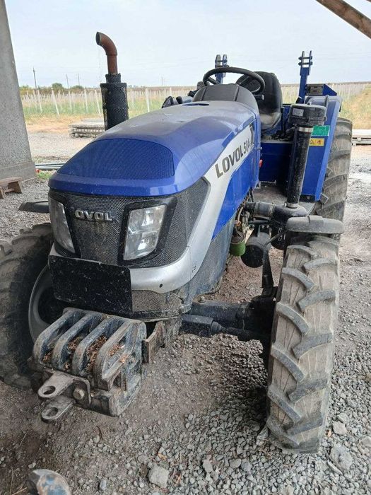 Traktor LOVOL504-E
